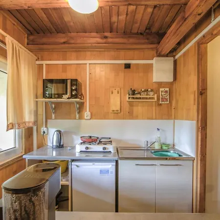 Σπίτι διακοπών 2 Bedroom Stunning In *